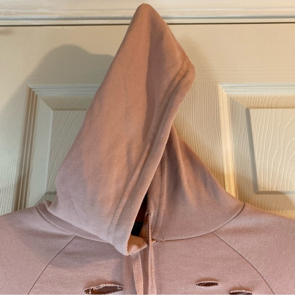 Rue21 Women M Hoodie Sweatshirt Crop Cut Out Holes Distressed Pullover Casual - Picture 5 of 11